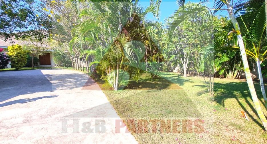 For sale 6 bedrooms villa in Hua Hin, Prachuap Khiri Khan