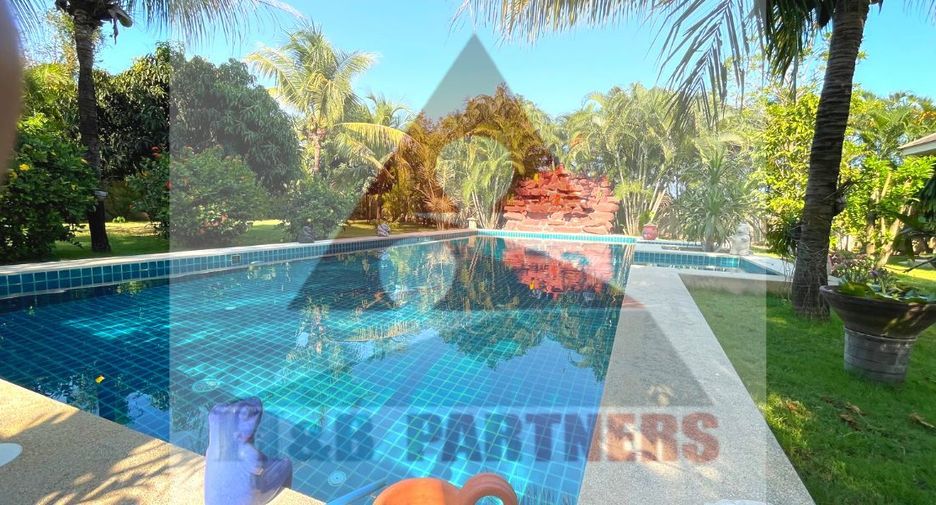 For sale 6 bedrooms villa in Hua Hin, Prachuap Khiri Khan