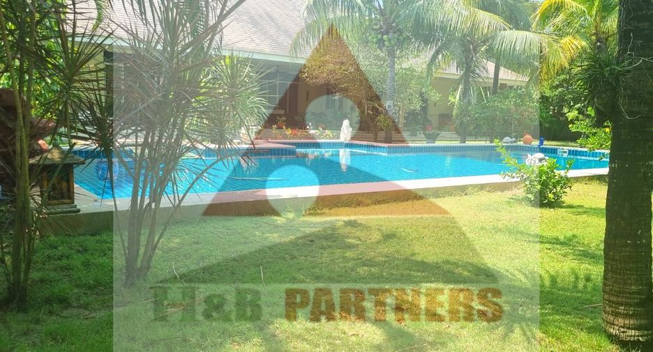 For sale 6 bedrooms villa in Hua Hin, Prachuap Khiri Khan