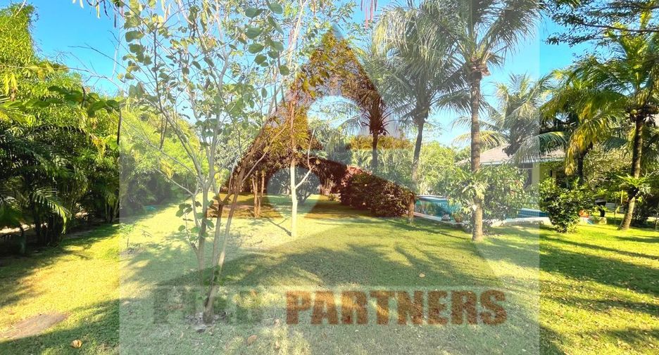For sale 6 bedrooms villa in Hua Hin, Prachuap Khiri Khan