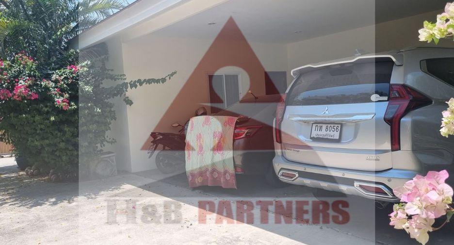 For sale 6 bedrooms villa in Hua Hin, Prachuap Khiri Khan