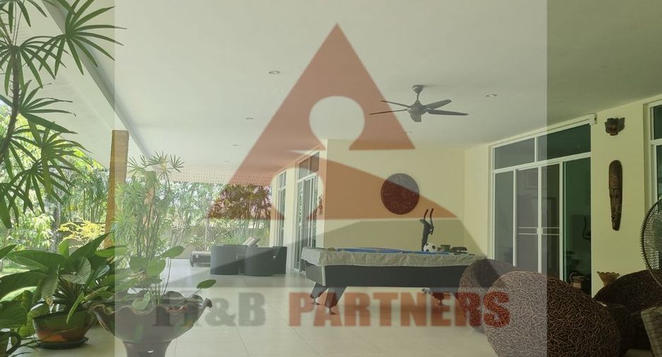 For sale 6 bedrooms villa in Hua Hin, Prachuap Khiri Khan