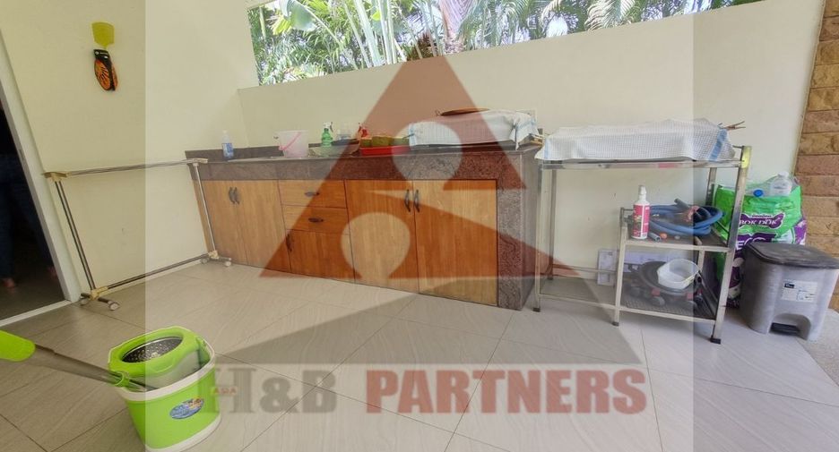 For sale 6 bedrooms villa in Hua Hin, Prachuap Khiri Khan