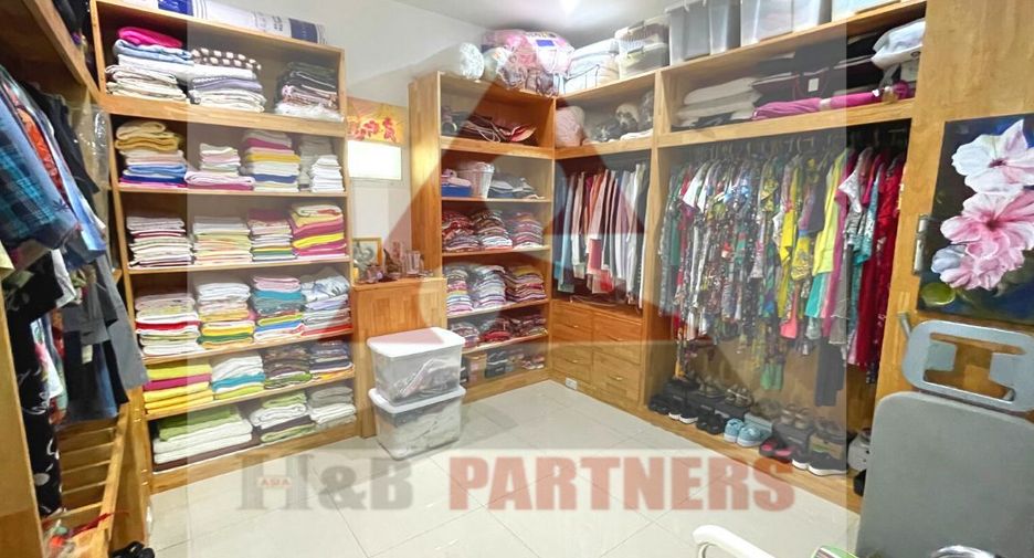 For sale 6 bedrooms villa in Hua Hin, Prachuap Khiri Khan