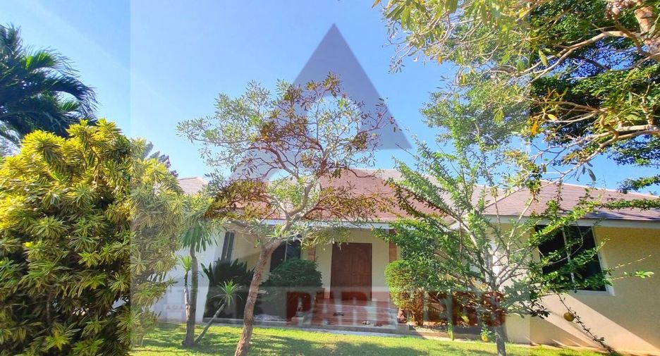 For sale 6 bedrooms villa in Hua Hin, Prachuap Khiri Khan