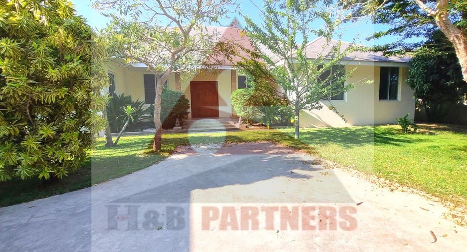 For sale 6 bedrooms villa in Hua Hin, Prachuap Khiri Khan