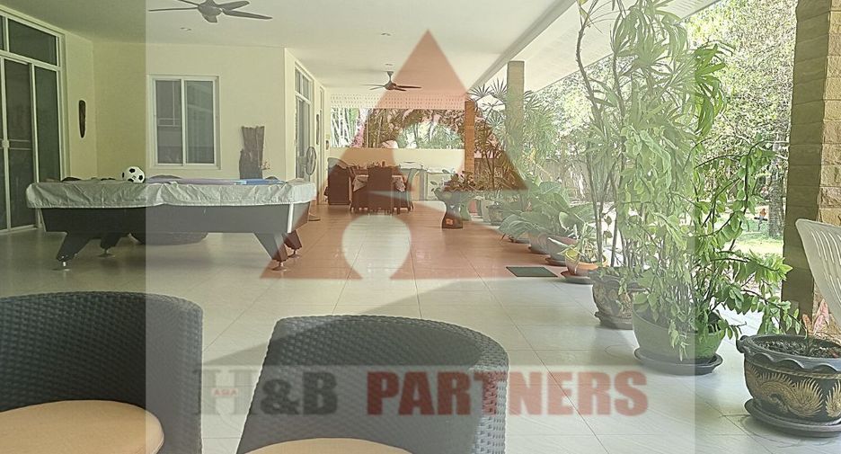 For sale 6 bedrooms villa in Hua Hin, Prachuap Khiri Khan