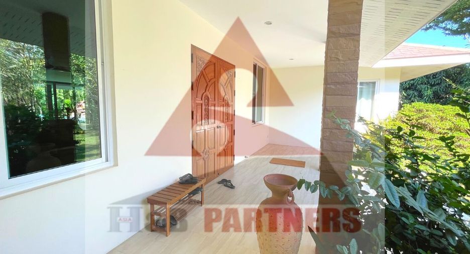 For sale 6 bedrooms villa in Hua Hin, Prachuap Khiri Khan