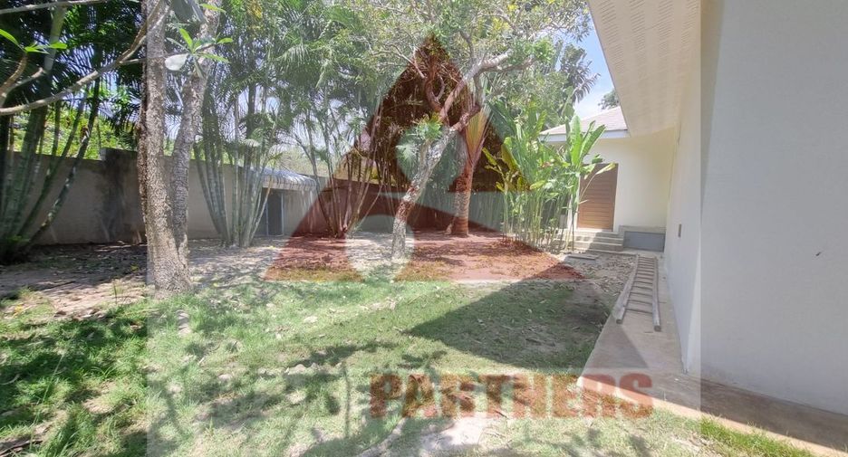 For sale 6 bedrooms villa in Hua Hin, Prachuap Khiri Khan
