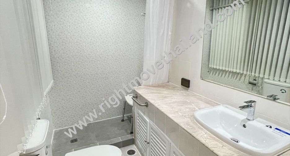 For rent and for sale 3 bedrooms condo in Watthana, Bangkok