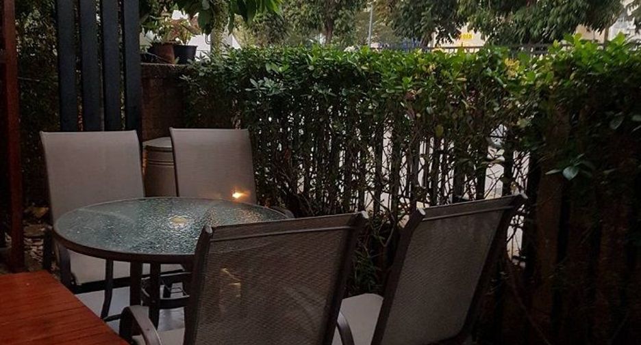 Haus zur Miete und zum Kauf mit 3 Zimmer in Prawet, Bangkok