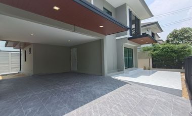 Casa en venta de 3 habitaciones en Lat Krabang, Bangkok