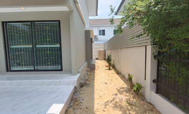 Casa en venta de 3 habitaciones en Lat Krabang, Bangkok