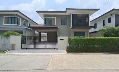 Casa en venta de 3 habitaciones en Lat Krabang, Bangkok