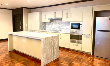 For rent 3 bed condo in Watthana, Bangkok