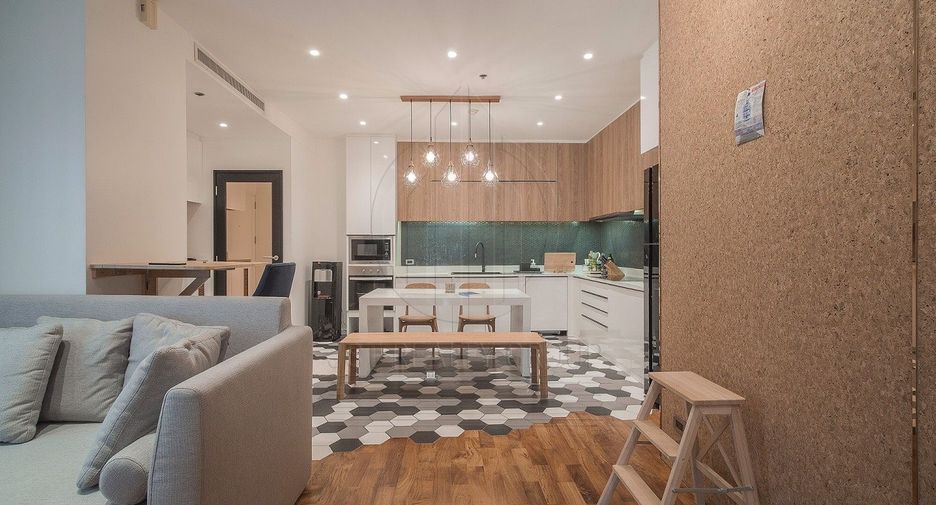 For rent 2 bedrooms condo in Watthana, Bangkok