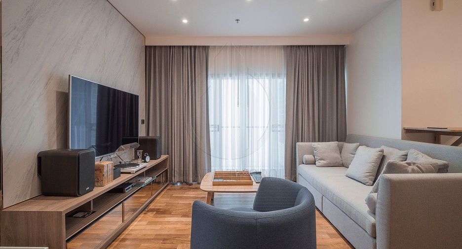 For rent 2 bedrooms condo in Watthana, Bangkok