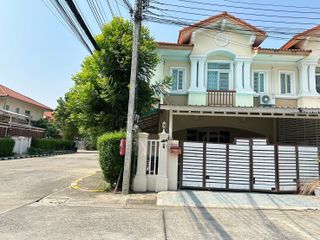 For sale studio townhouse in Don Mueang, Bangkok