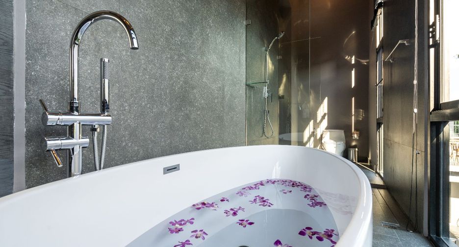 For rent 4 bedrooms villa in Thalang, Phuket