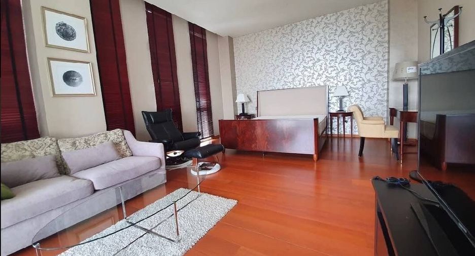 Wohnung zur Miete mit 3 Zimmer in Sathon, Bangkok