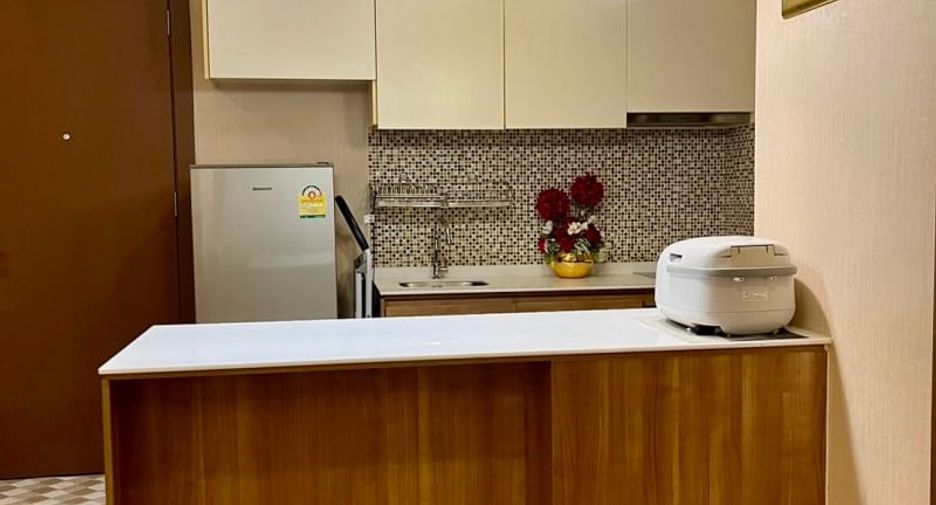 For sale 1 bed condo in Si Racha, Chonburi