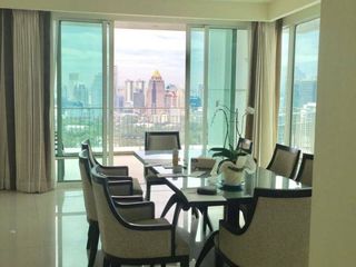 For rent 3 bedrooms condo in Pathum Wan, Bangkok