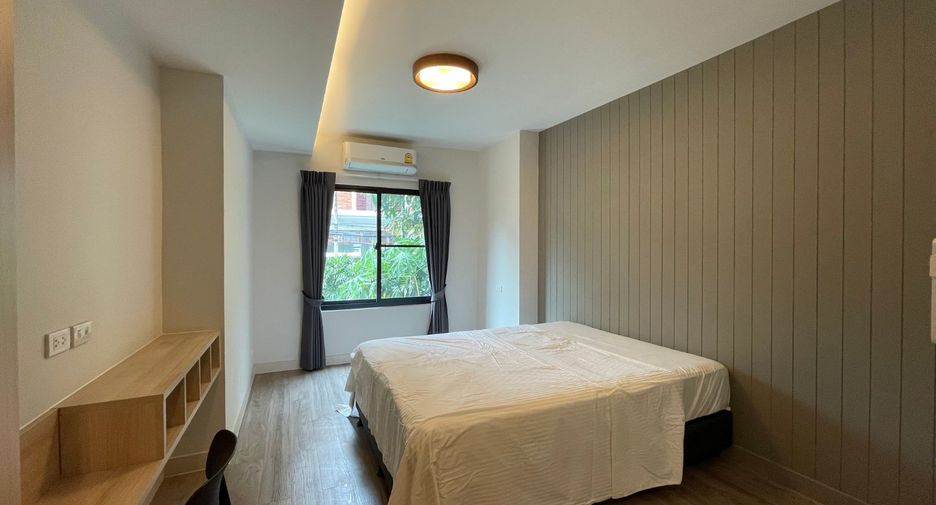 À louer 3 chambres appartement à Watthana, Bangkok