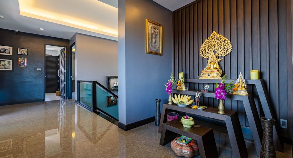 For sale 5 bedrooms villa in Hua Hin, Prachuap Khiri Khan