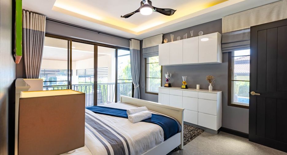 For sale 5 bedrooms villa in Hua Hin, Prachuap Khiri Khan