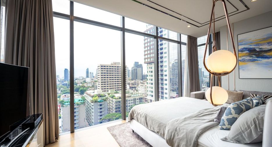 For rent 2 bedrooms condo in Khlong Toei, Bangkok