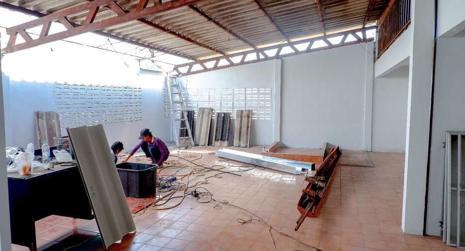 For rent and for sale 5 bedrooms house in Mueang Phuket, Phuket