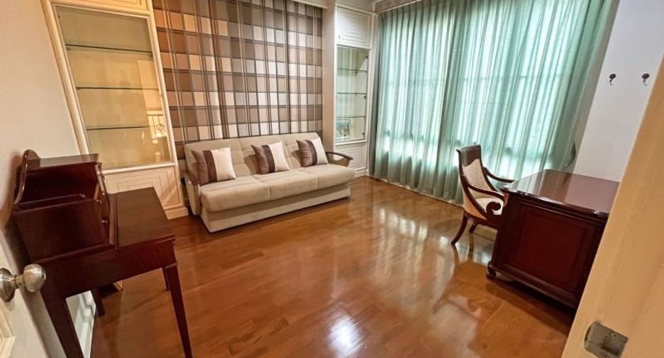Casa en alquiler de 4 habitaciones en Bang Kho Laem, Bangkok