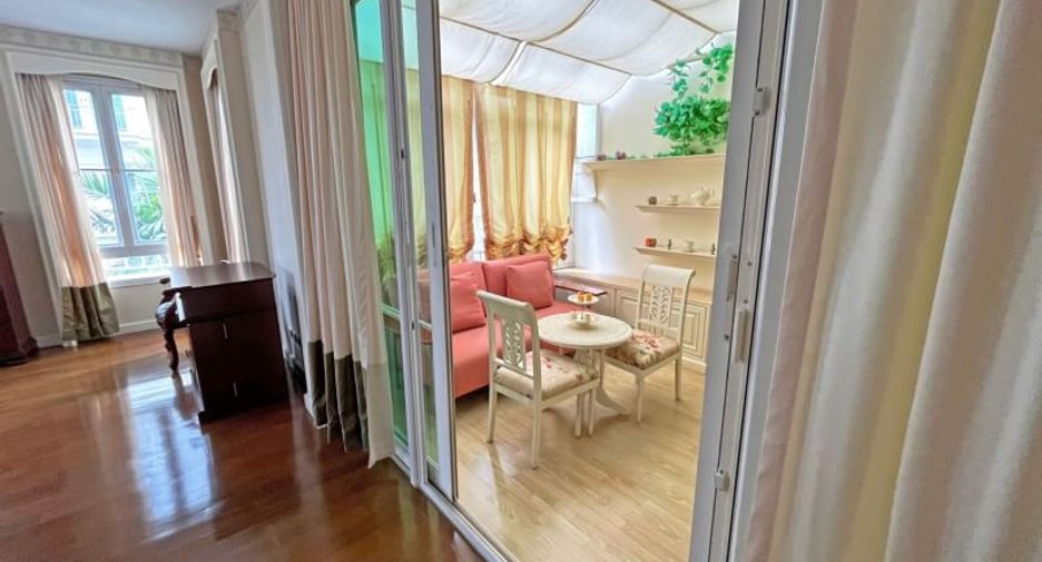 Casa en alquiler de 4 habitaciones en Bang Kho Laem, Bangkok