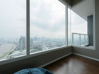 For rent 3 bedrooms condo in Bang Kho Laem, Bangkok