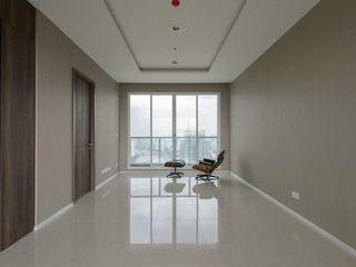 For rent 3 bedrooms condo in Bang Kho Laem, Bangkok