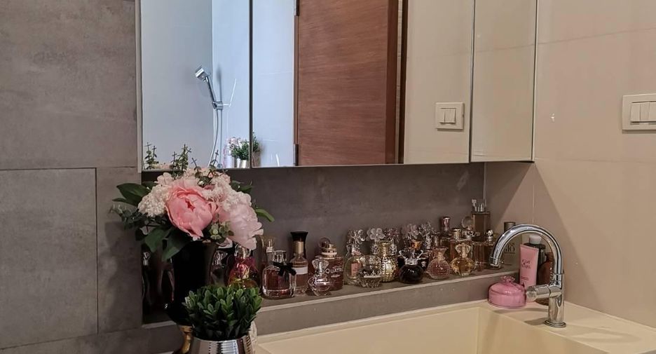 For rent and for sale 2 bedrooms condo in Khlong Toei, Bangkok