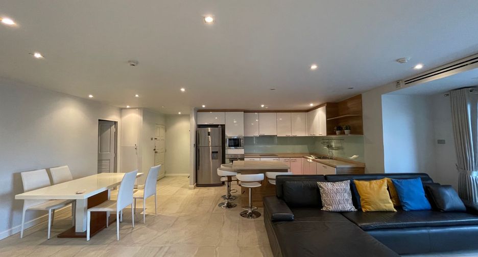For rent 3 bedrooms condo in Watthana, Bangkok