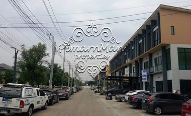 Gewerbefläche zum Kauf mit 2 Zimmer in Suan Luang, Bangkok