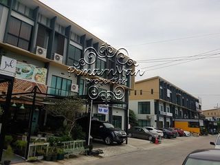 For sale 2 bedrooms retail Space in Suan Luang, Bangkok