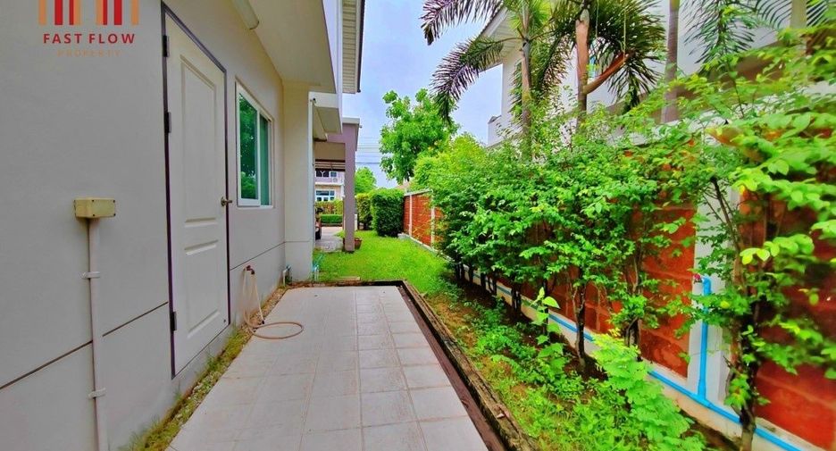 For sale 4 ベッドルーム house in Bang Khen, Bangkok