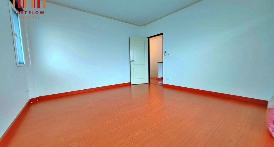 For sale 4 ベッドルーム house in Bang Khen, Bangkok