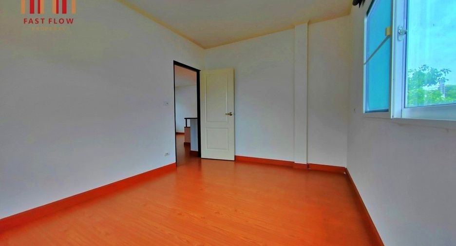 For sale 4 ベッドルーム house in Bang Khen, Bangkok