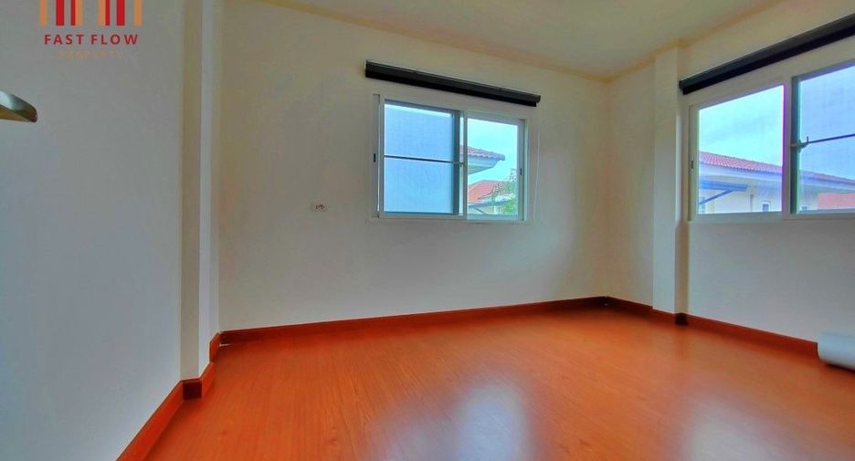 For sale 4 ベッドルーム house in Bang Khen, Bangkok