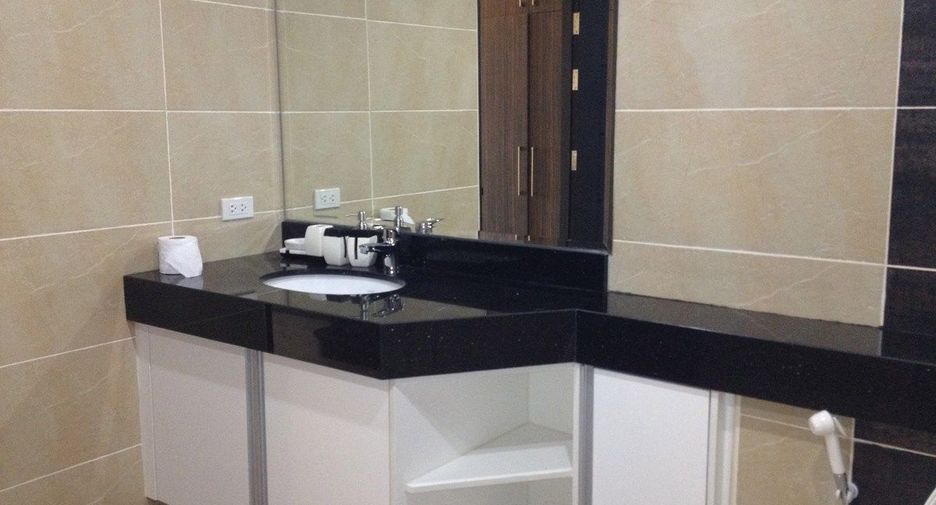 For rent and for sale 1 bed condo in Bang Lamung, Chonburi