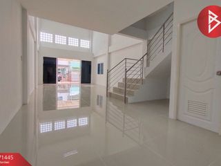 For sale 3 bed retail Space in Khlong Sam Wa, Bangkok