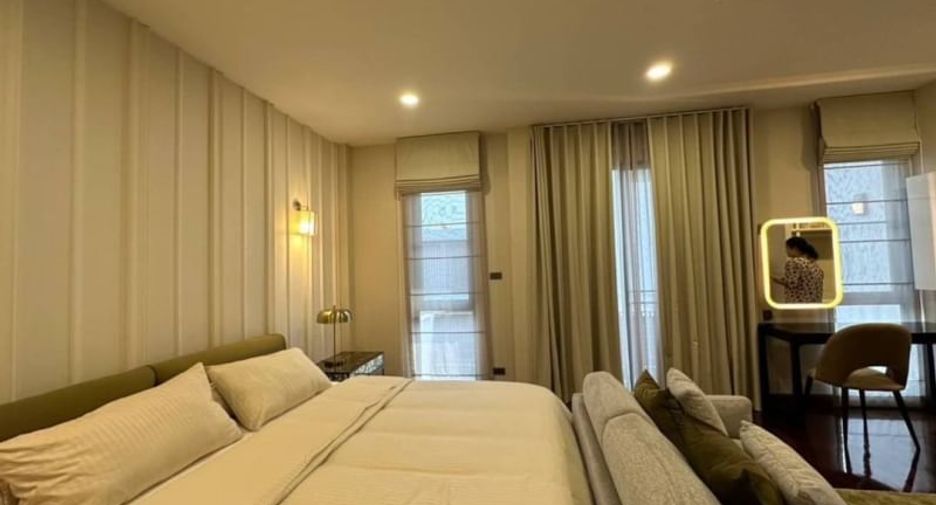 Casa en alquiler de 3 habitaciones en Watthana, Bangkok