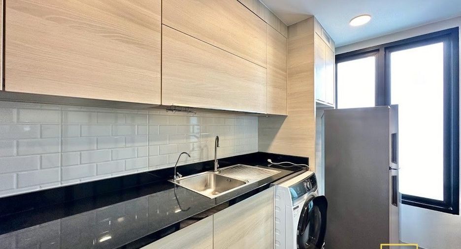 For rent 3 bedrooms apartment in Watthana, Bangkok