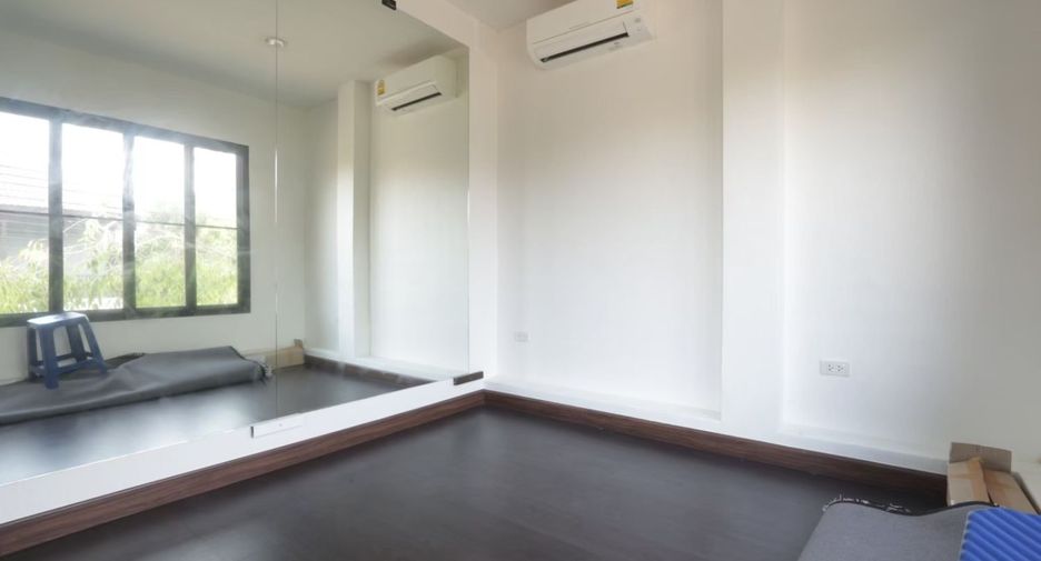 For rent 3 bedrooms house in San Sai, Chiang Mai