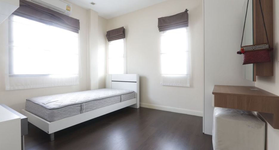 For rent 3 bedrooms house in San Sai, Chiang Mai