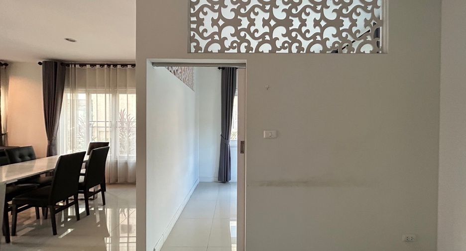 For sale 3 bedrooms house in Mueang Chiang Mai, Chiang Mai